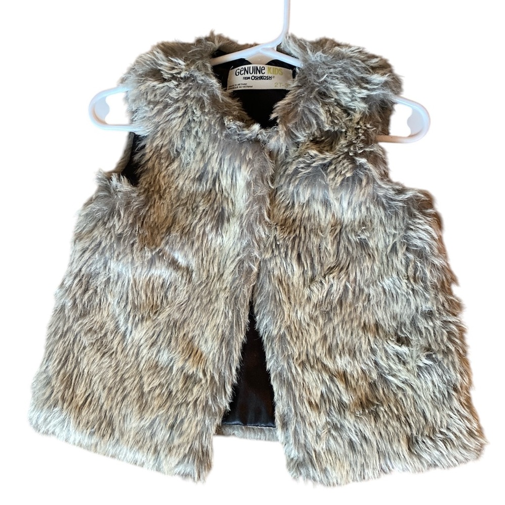 OshKosh kids fur vest size 2-3T